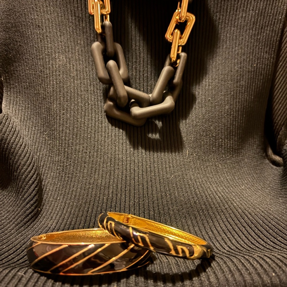 Black and Gold Chain Necklace with Matching Black & Gold Bangles
